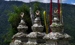 Chortens below Nangkhar Goenpa