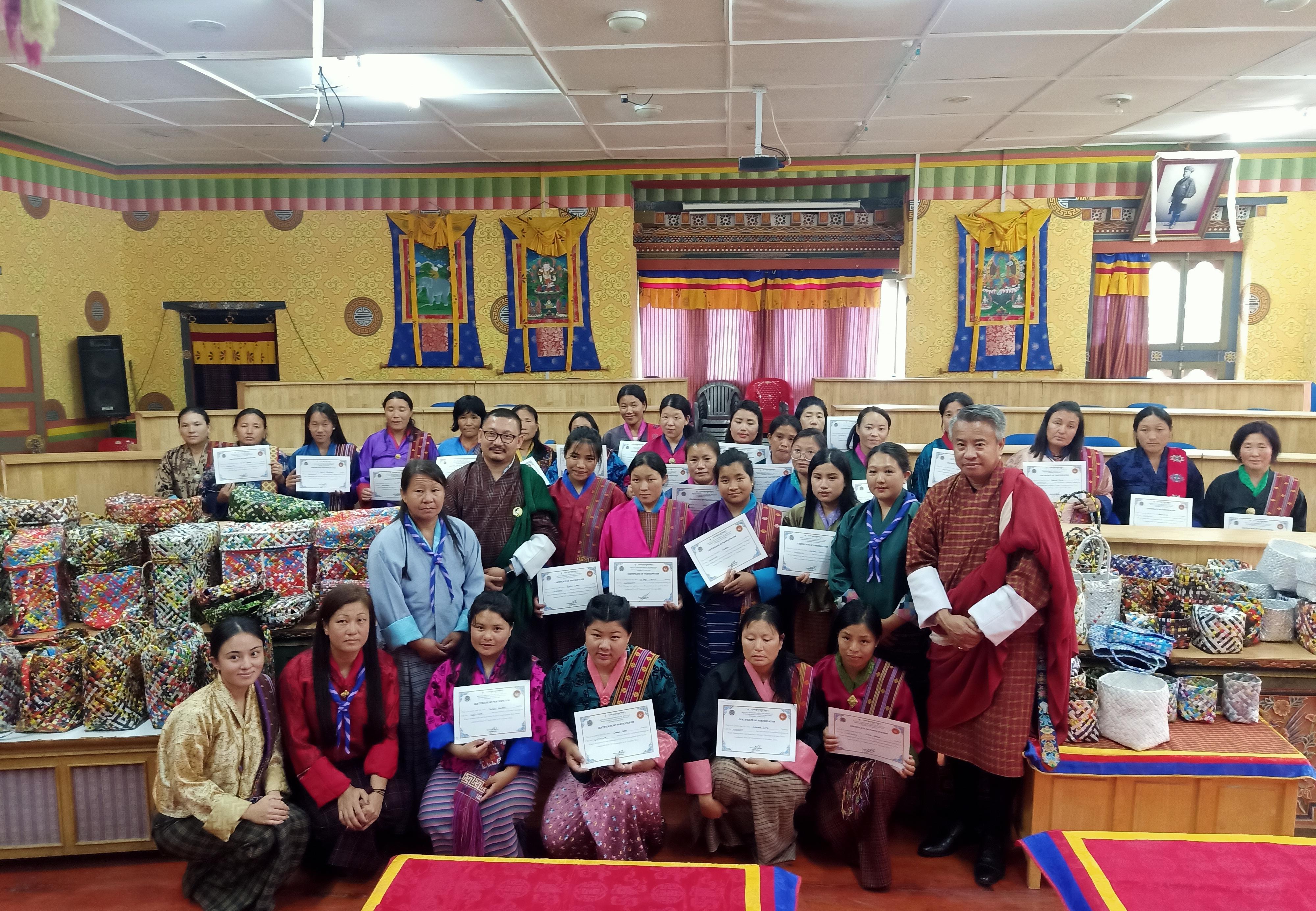 The Training On Waste Management And Innovative Product Development From Waste 